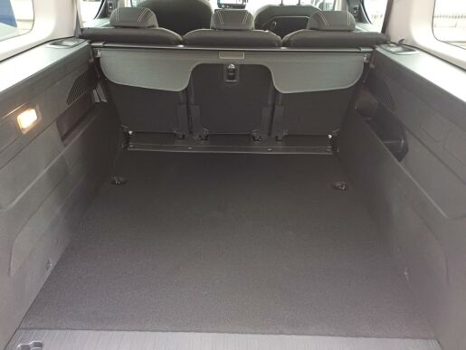 Peugeot Rifter ALLURE 1.5 BlueHDi 7 let zár.