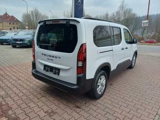 Peugeot Rifter ALLURE 1.5 BlueHDi 7 let zár.