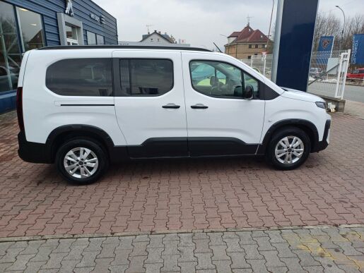 Peugeot Rifter ALLURE 1.5 BlueHDi 7 let zár.
