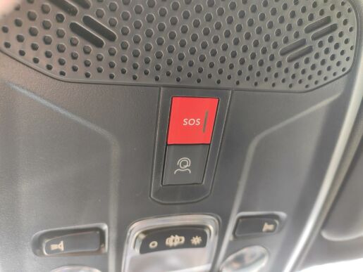 Peugeot 2008 ALLURE 1.2 136k HY AUTOMAT