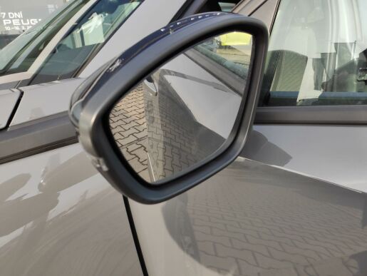 Peugeot 2008 ALLURE 1.2 136k HY AUTOMAT