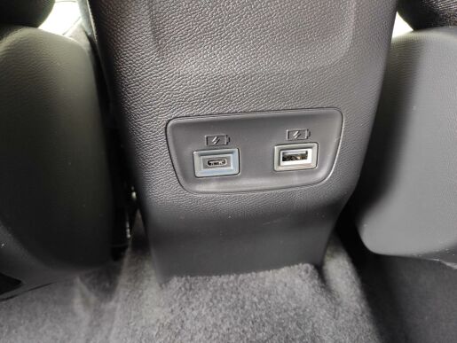 Peugeot 2008 ALLURE 1.2 136k HY AUTOMAT
