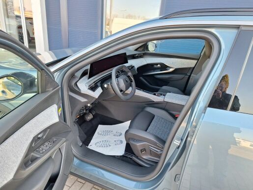 Peugeot 5008 ALLURE Hybrid 136 e-DCS6