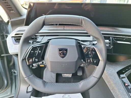 Peugeot 5008 ALLURE Hybrid 136 e-DCS6