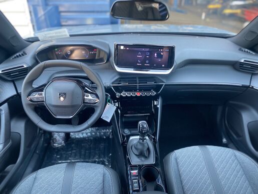 Peugeot 2008 ALLURE 100hp MAN6 - 6679