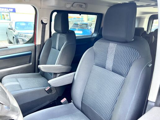 Peugeot Traveller L3, 2.0HDi, 8 míst, Tažné