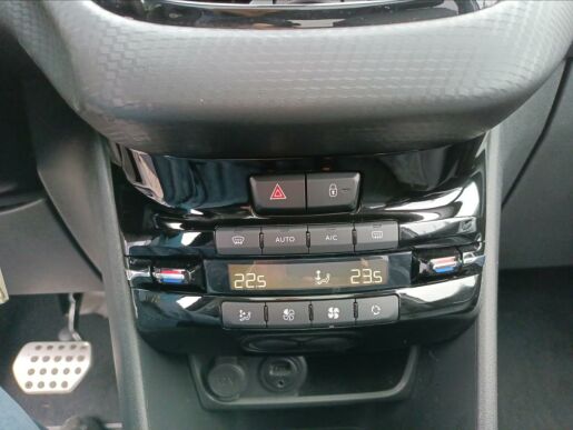 Peugeot 2008 Crossway 1.2 PureTech 110k EAT6