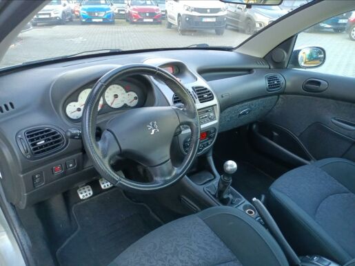 Peugeot 206 CC Quiksilver 1,6 110K man5