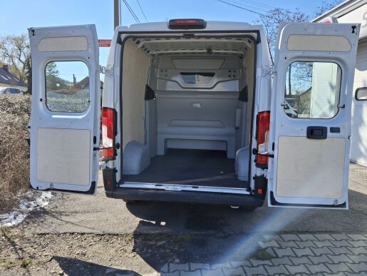 Fiat Ducato L2H2 - 7 míst Poloprosklené