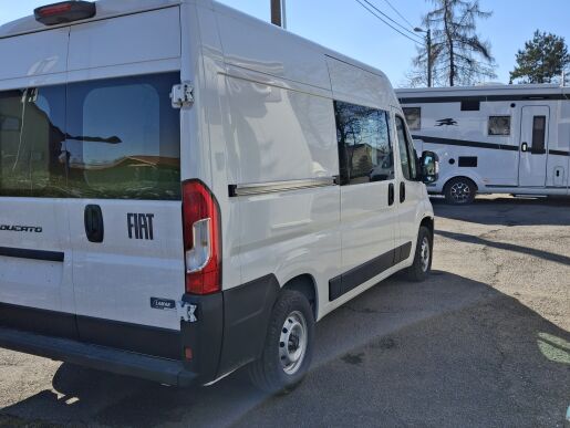 Fiat Ducato L2H2 - 7 míst Poloprosklené