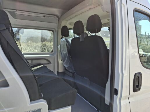 Fiat Ducato L2H2 - 7 míst Poloprosklené