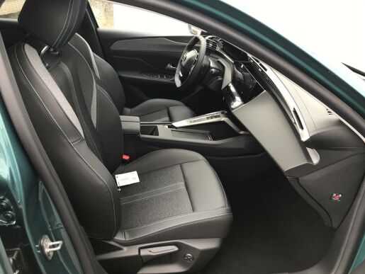 Peugeot 308 ALLURE Hybrid e-DCS6 1,2