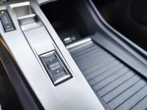 Peugeot 408 1.2 Puretech/96kW ALLURE PACK