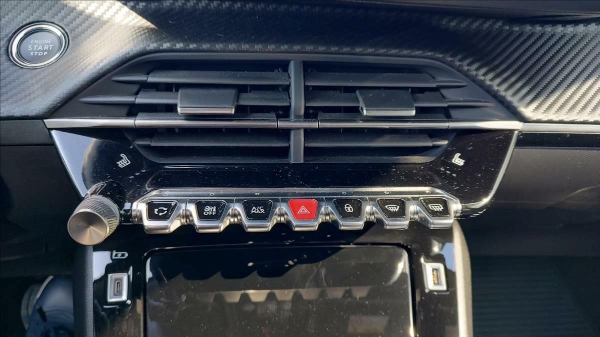 Foto vozidla Peugeot 2008 8