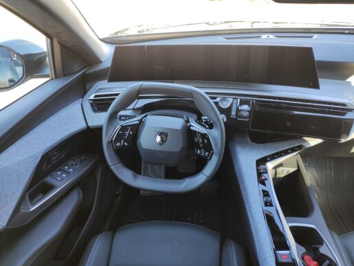 Peugeot 5008 ALLURE Hybrid 136 e-AUT6 NAVI