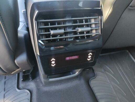 Peugeot 5008 ALLURE Hybrid 136 e-AUT6 NAVI