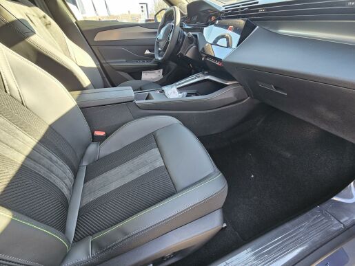Peugeot 408 GT Hybrid 145 e-DCS6