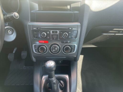 Citroën C4 1,6 VVti  CITROËN C4