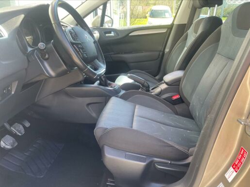 Citroën C4 1,6 VVti  CITROËN C4