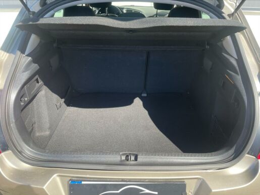 Citroën C4 1,6 VVti  CITROËN C4