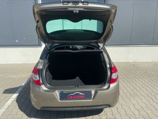 Citroën C4 1,6 VVti  CITROËN C4
