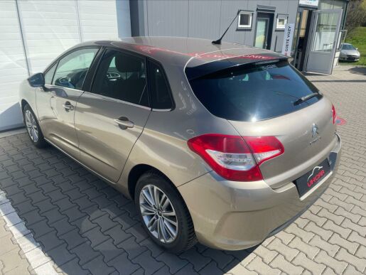 Citroën C4 1,6 VVti  CITROËN C4