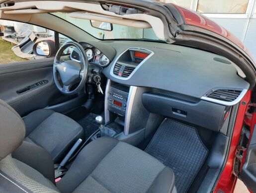 Peugeot 207 CC SPORT 1,6 THP 150k M5