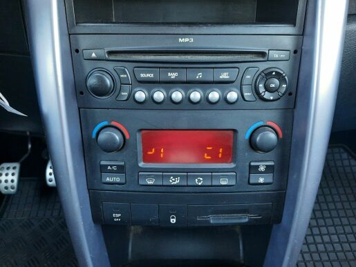 Peugeot 207 CC SPORT 1,6 THP 150k M5