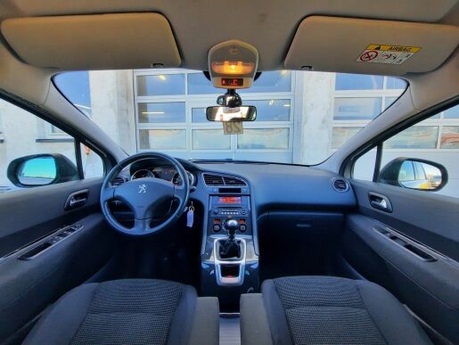 Peugeot 5008 ACTIVE 1,6 BHDI 120k M6