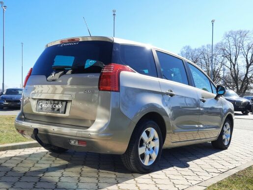 Peugeot 5008 ACTIVE 1,6 BHDI 120k M6