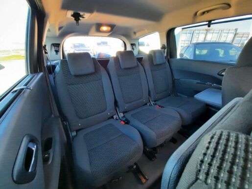 Peugeot 5008 ACTIVE 1,6 BHDI 120k M6