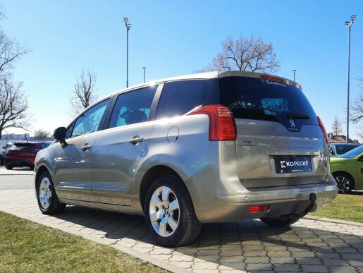 Peugeot 5008 ACTIVE 1,6 BHDI 120k M6