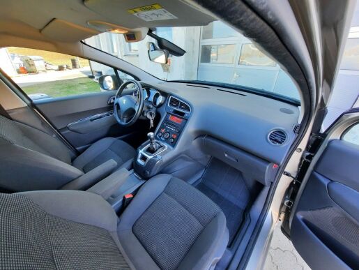 Peugeot 5008 ACTIVE 1,6 BHDI 120k M6