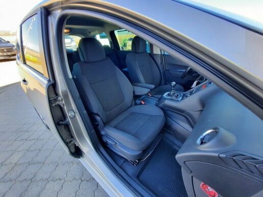 Peugeot 5008 ACTIVE 1,6 BHDI 120k M6