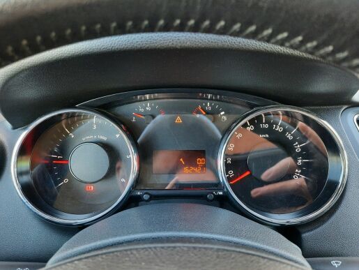 Peugeot 5008 ACTIVE 1,6 BHDI 120k M6