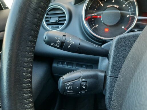 Peugeot 5008 ACTIVE 1,6 BHDI 120k M6