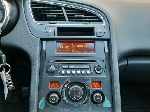Peugeot 5008 ACTIVE 1,6 BHDI 120k M6