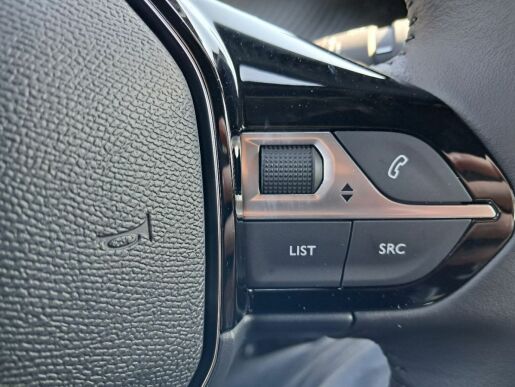 Peugeot 2008 STYLE PureTech 100 S&amp;S MAN