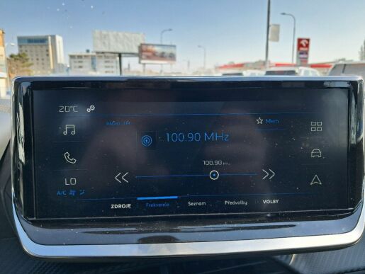 Peugeot 2008 STYLE PureTech 100 S&amp;S MAN