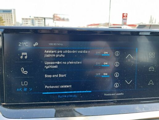 Peugeot 2008 STYLE PureTech 100 S&amp;S MAN