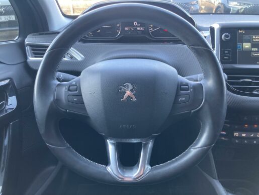 Peugeot 208 ALLURE 1.2 PureTech 60 kW