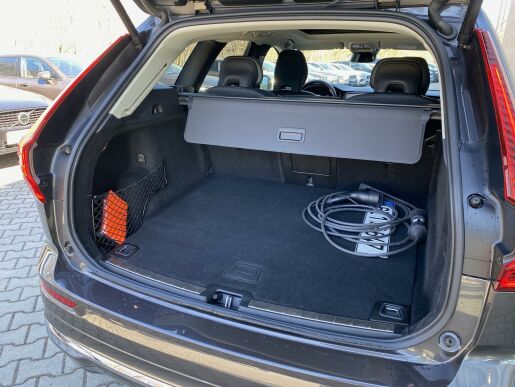 Volvo XC60 T6 AWD RECHARGE + sada kol