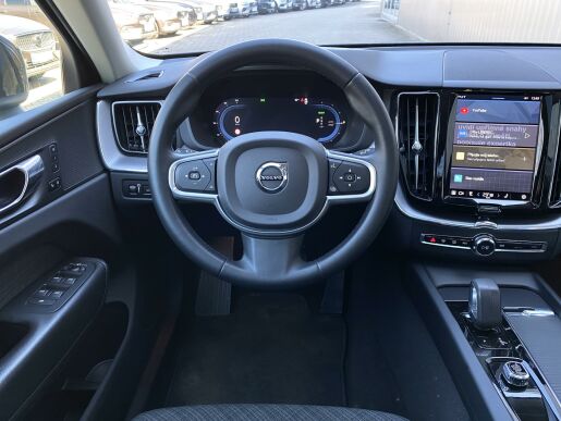 Volvo XC60 T6 AWD RECHARGE + sada kol