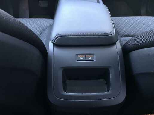 Volvo XC60 T6 AWD RECHARGE + sada kol