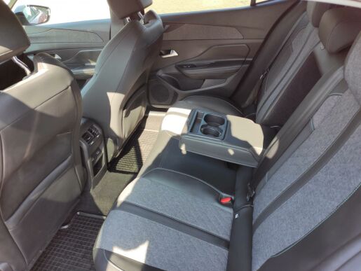 Peugeot 408 ALLURE PACK 1.2 130k AUT8 DPH
