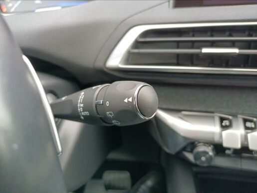 Peugeot 5008 Allure 1.2 PT 130k EAT6