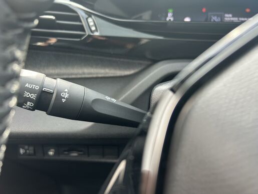 Peugeot 408 ALLURE Hybrid 145k e-DCS6