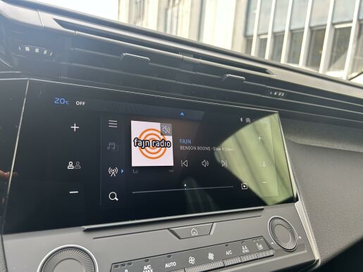 Peugeot 408 ALLURE Hybrid 145k e-DCS6