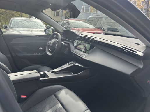 Peugeot 408 ALLURE Hybrid 145k e-DCS6