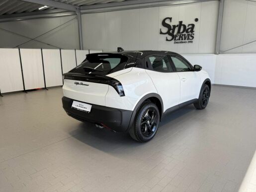 Alfa Romeo Junior Ibrida 1.2 Turbo Hybrid 145k